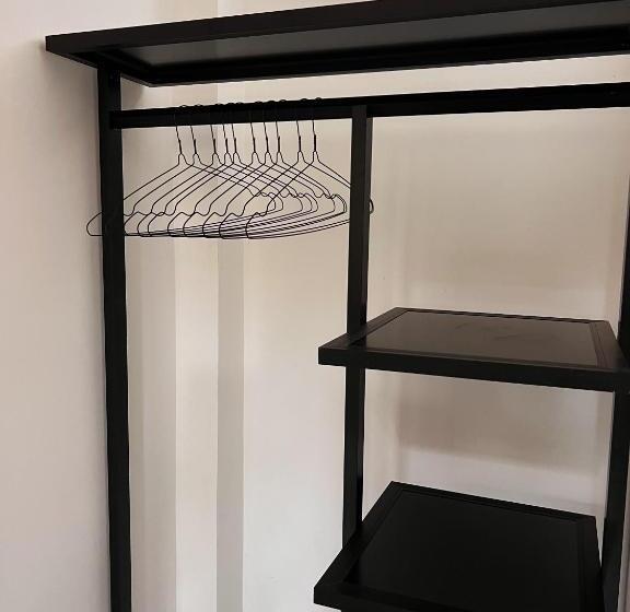 Quarto Estandar Cama King, Seek The Sun