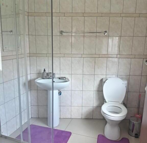 Номер Стандарт, Precious Estates