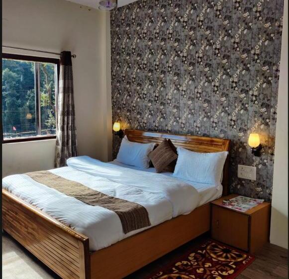 家庭间, Dhanaulti Breeze Homestay