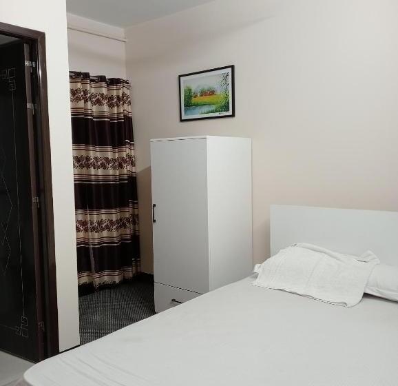 اتاق لوکس, In Need   Near To The Us France Italy Saudi Embassy And Airport