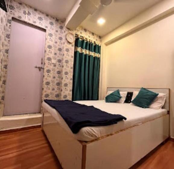 디럭스 룸, Nice Inn Ahmedabad