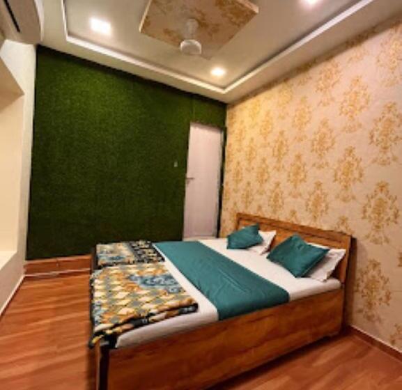 디럭스 룸, Nice Inn Ahmedabad