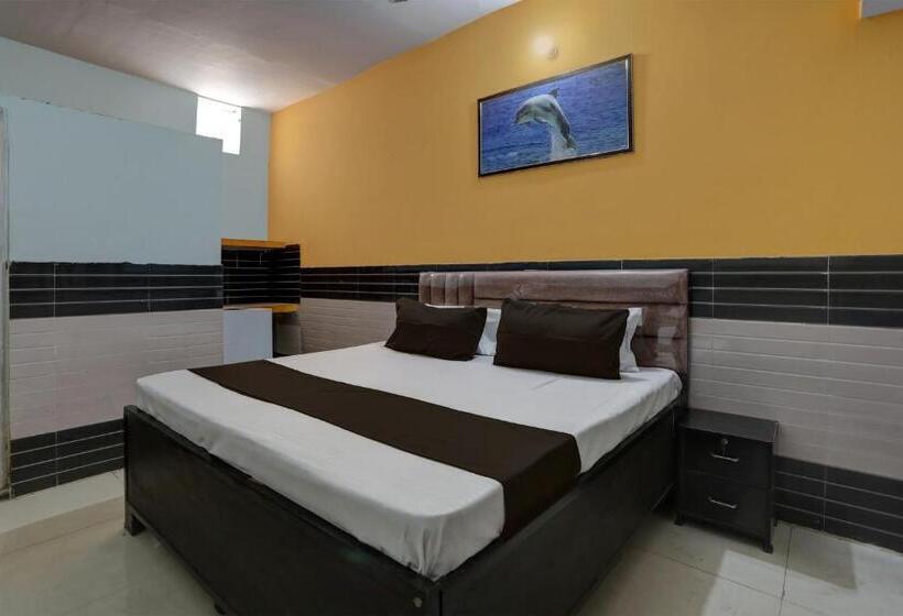 Quarto Triplo Clássico, Moon Star Residency