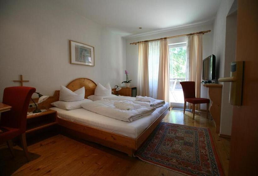 اتاق استاندارد, Bio Hotel Saladina