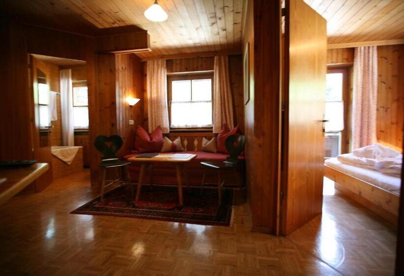 سوئیت 2 خوابه, Bio Hotel Saladina
