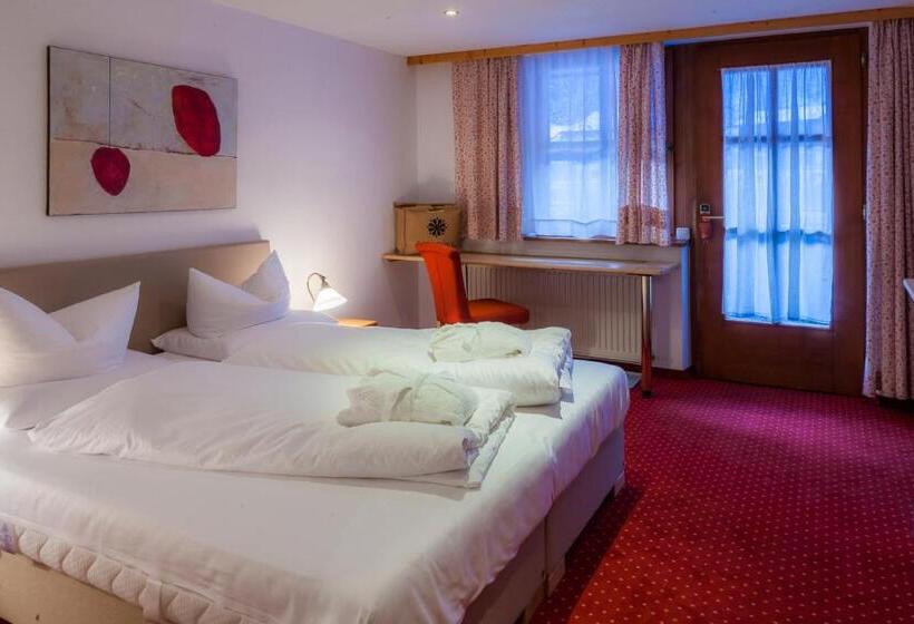 سوییت, Bio Hotel Saladina