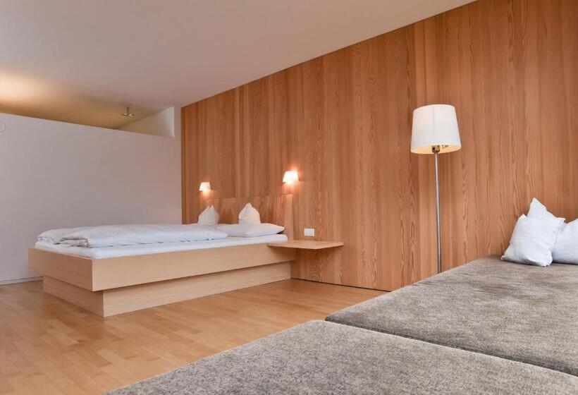 آپارتمان 2 خوابه, Bio Hotel Saladina