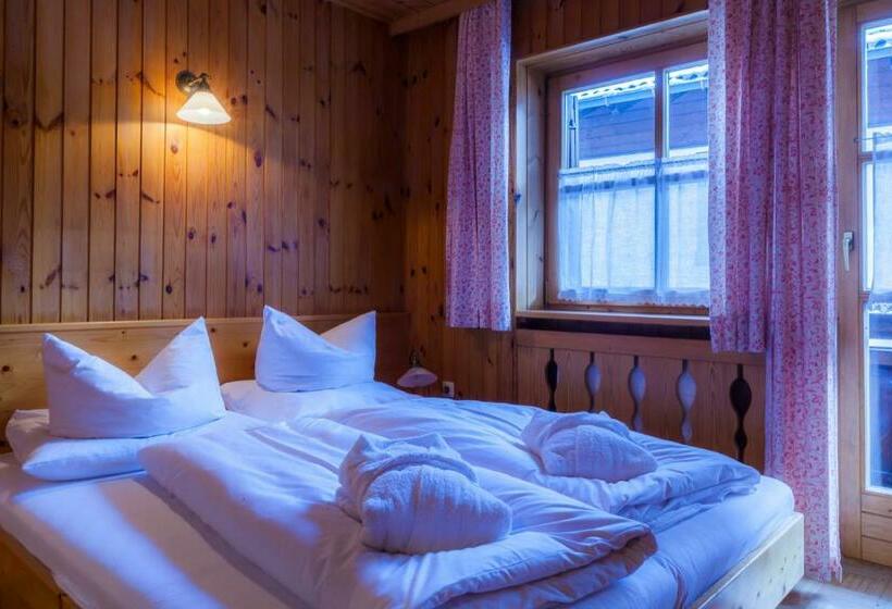 سوییت, Bio Hotel Saladina