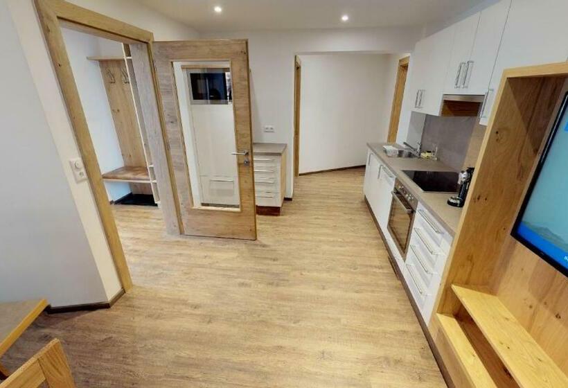 Апартаменты 2 Спальни, Pension Bergkristall