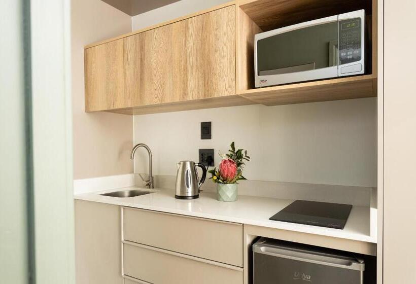 Suite com Varanda, Adderley Gardens