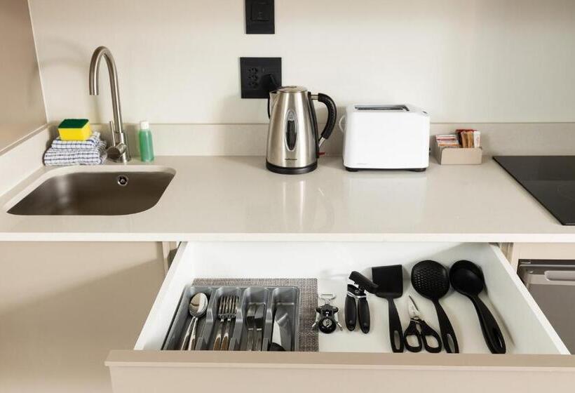 Apartamento 1 Dormitório com Sacada, Adderley Gardens