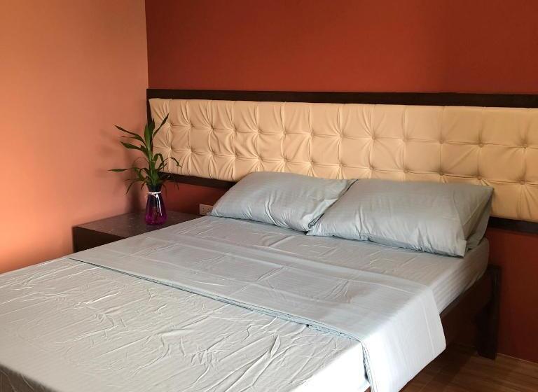 Quarto Estandar, Alona Princess Suites
