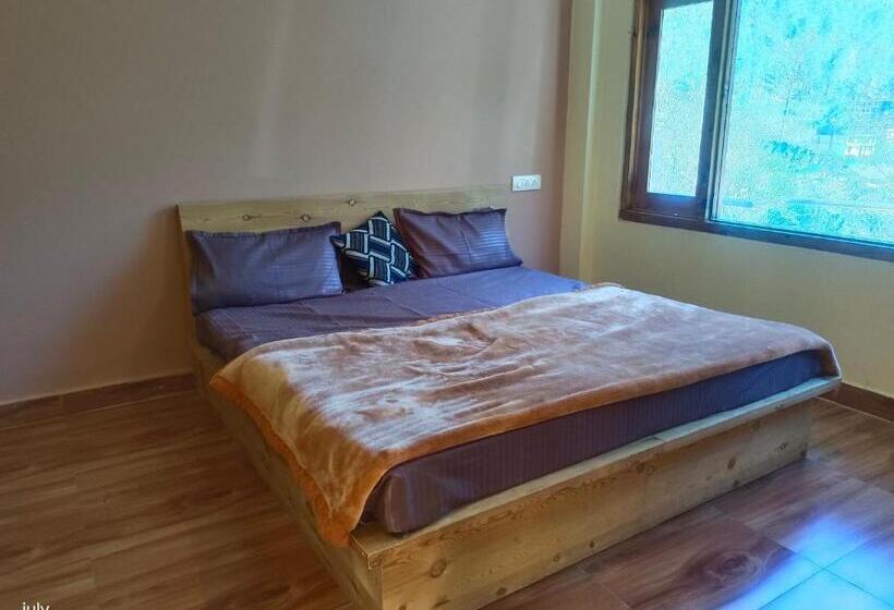 스탠다드 룸 킹사이즈 침대, Apple Garden Katagla Kasol