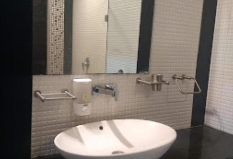 Номер Deluxe, New Regal Palace Jalgaon