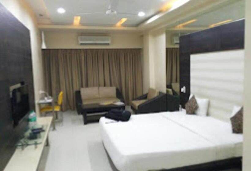 Номер Deluxe, New Regal Palace Jalgaon