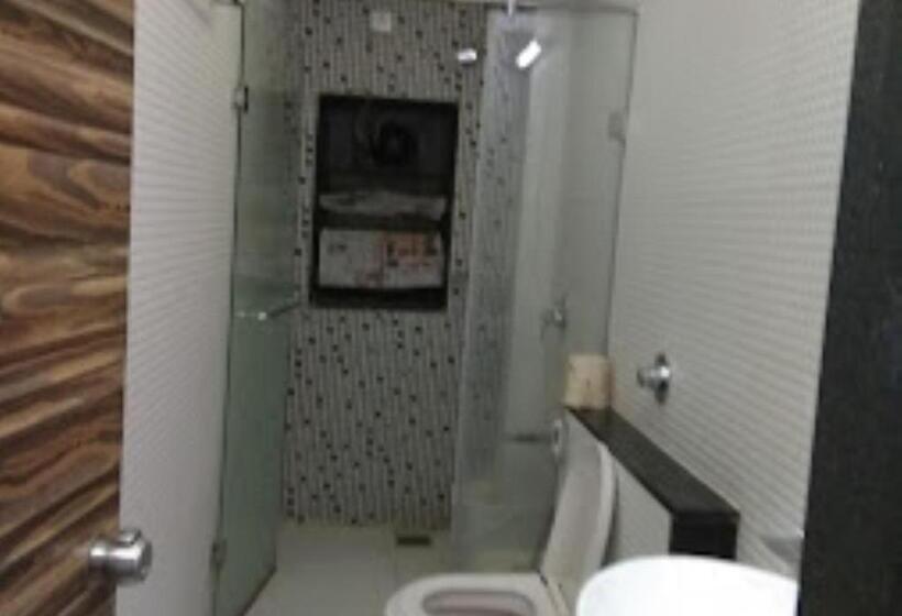 Номер Deluxe Кровать Кинг, New Regal Palace Jalgaon