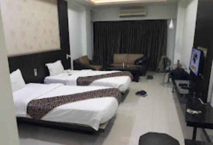 Номер Deluxe Кровать Кинг, New Regal Palace Jalgaon