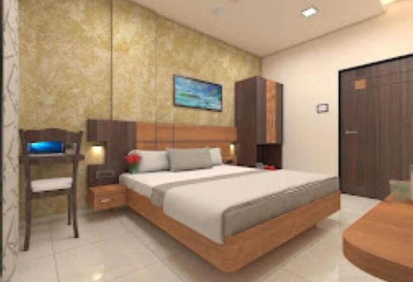 Люкс, Vardan Residency, Ratnagiri