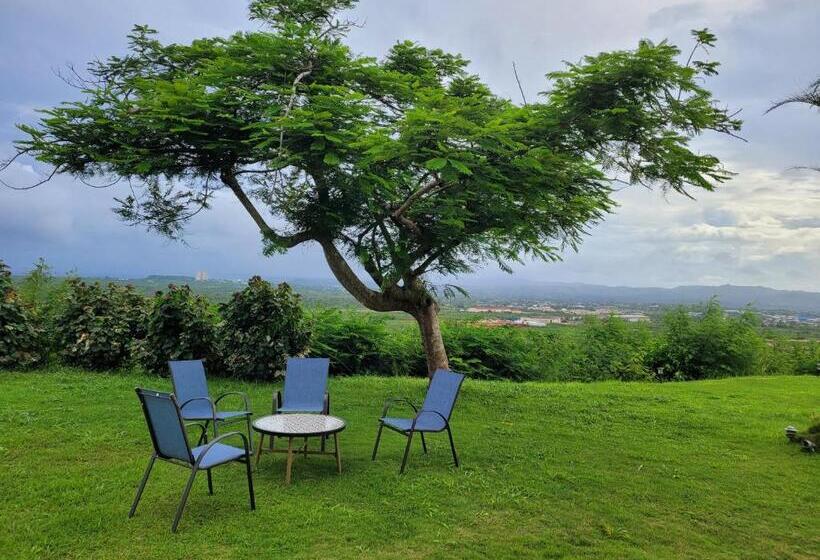 اتاق استاندارد با تراس, Guam Theo House