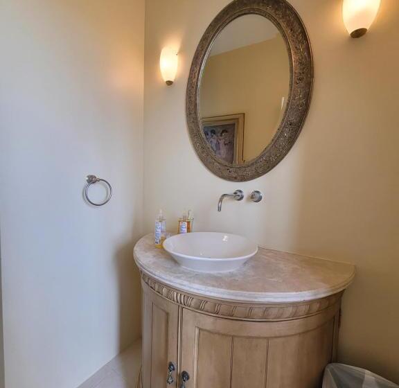 اتاق استاندارد با تراس, Guam Theo House