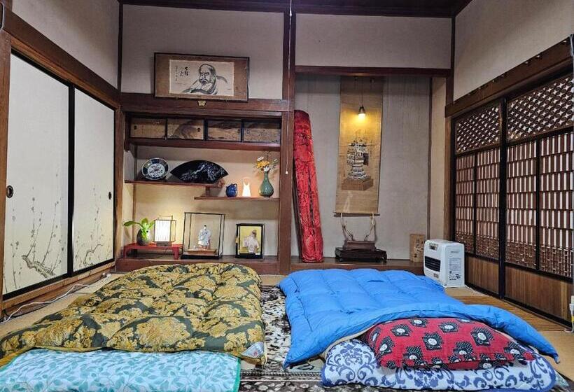 패밀리 룸, Omoya No Ma