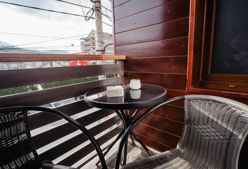 اتاق استاندارد چهار تخته, Casa Mecva