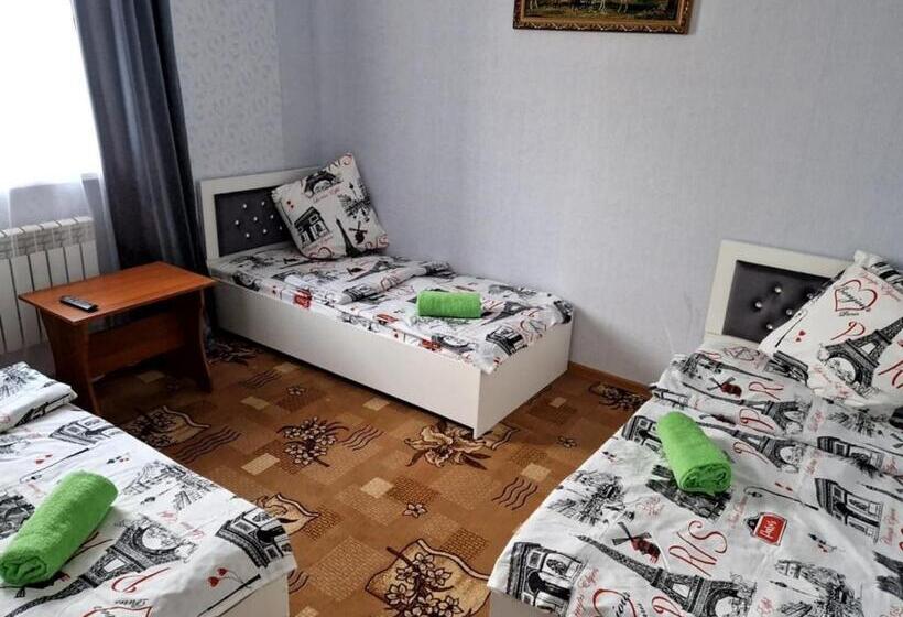 اتاق استاندارد سه تخته با سرویس بهداشتی مشترک, Hurma гостиница хостел кафе бар