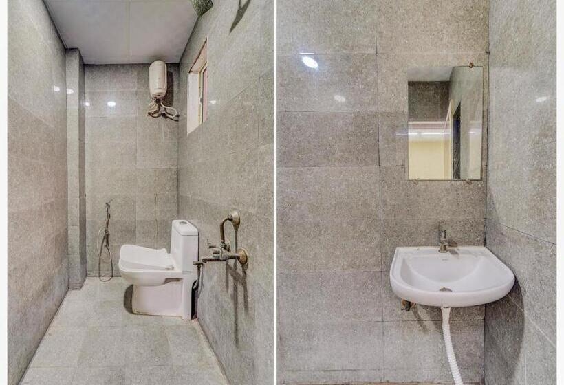 三人经典房间, Oyo Flagship Hotel Sanva
