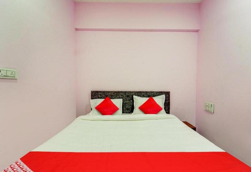 三人经典房间, Oyo Flagship Hotel Sanva