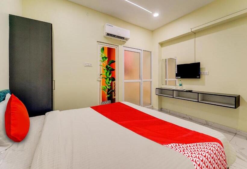 三人经典房间, Oyo Flagship Hotel Sanva