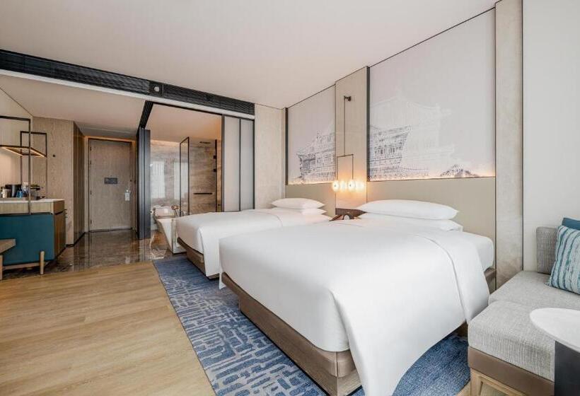 اتاق پریمیوم با چشم‌انداز دریاچه, Wuhan Marriott Hotel Wuchang