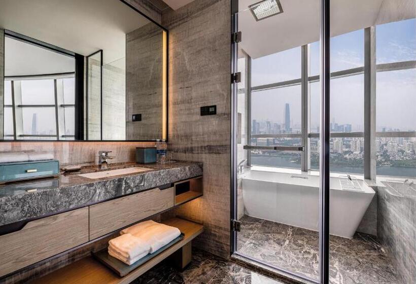 Standard studio with lake view, Wuhan Marriott Hotel Wuchang