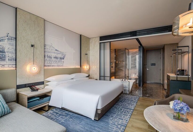 اتاق پریمیوم با چشم‌انداز دریاچه, Wuhan Marriott Hotel Wuchang