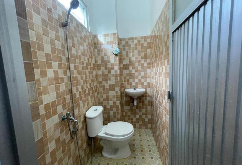 디럭스 룸, Oyo 93297 Penginapan Musafir Syariah