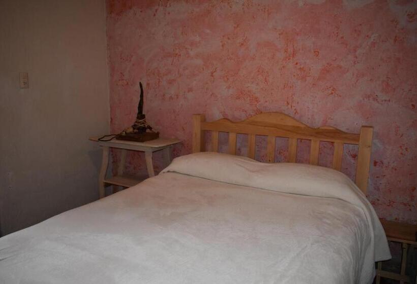 اتاق استاندارد با سرویس بهداشتی مشترک, Monad Bed & Breakfast