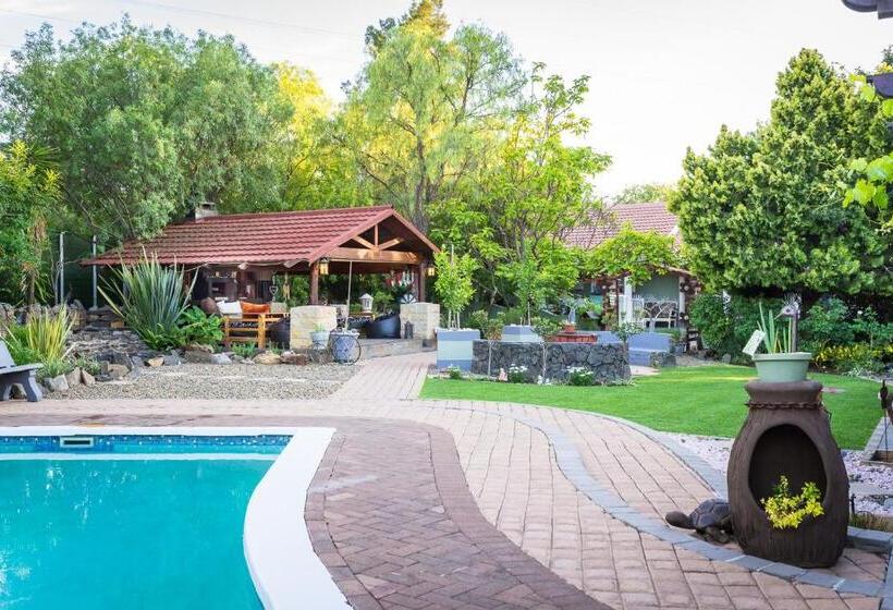 Студия Стандарт, Gabbys Cottage Guesthouse