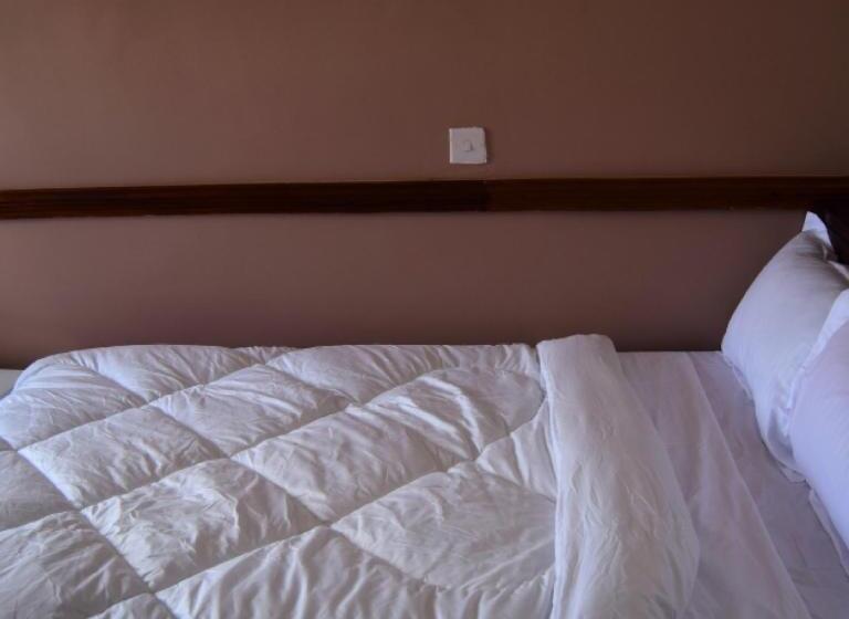 اتاق لوکس, Conrad Hotel   Kitengela