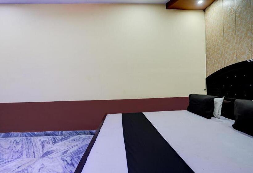 اتاق کلاسیک سه تخته, Oyo Flagship Mamta Hotel And Marriage Lawn