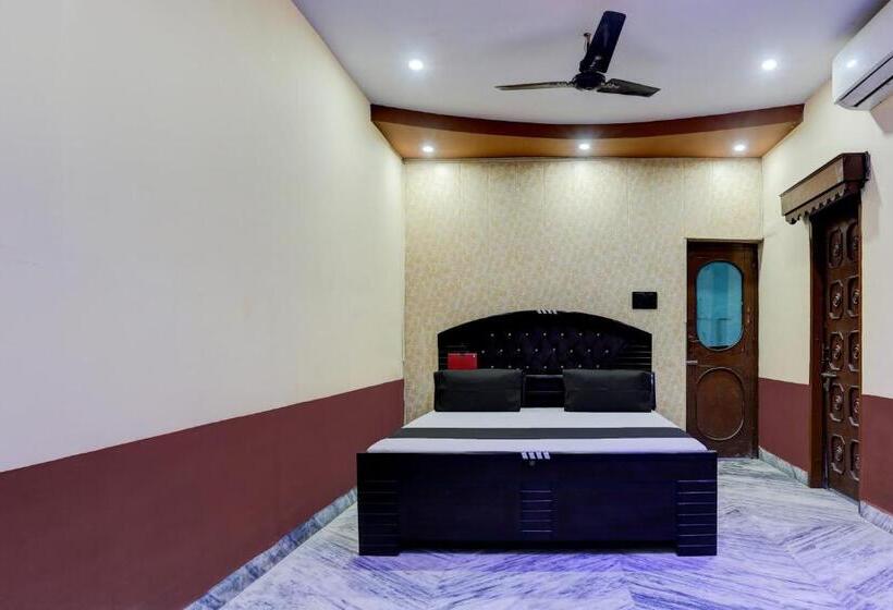 اتاق کلاسیک سه تخته, Oyo Flagship Mamta Hotel And Marriage Lawn