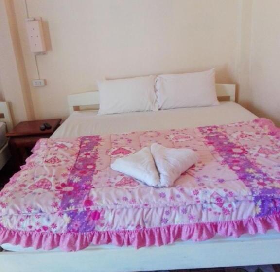 Трехместный Номер Стандарт с Балконом, Sainamhoun Guesthouse