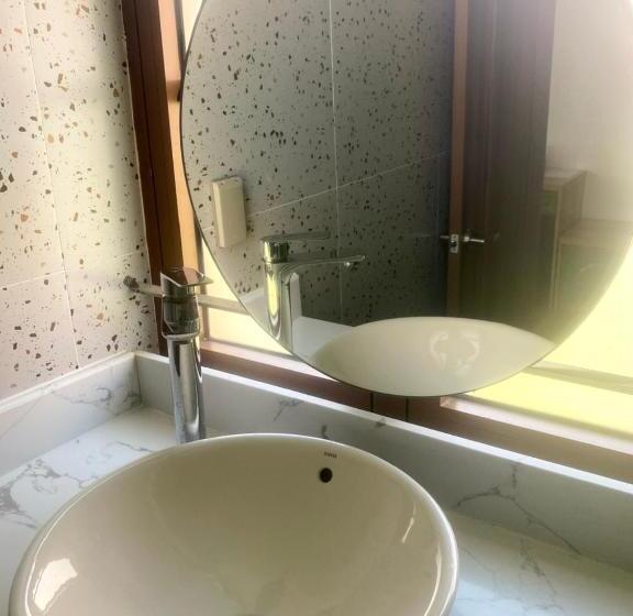 اتاق استاندارد سه نفره, Rova Hotel   Positano Horse Phú Quốc