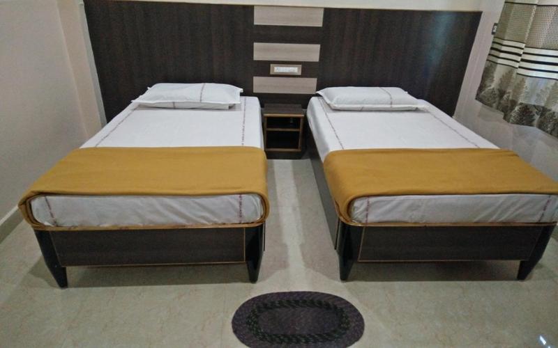 Номер Стандарт без Кондиционера, Lodge Sri Venkatadri