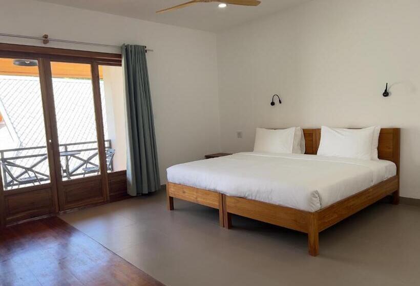 Quarto Estandar com Sacada, Madilao