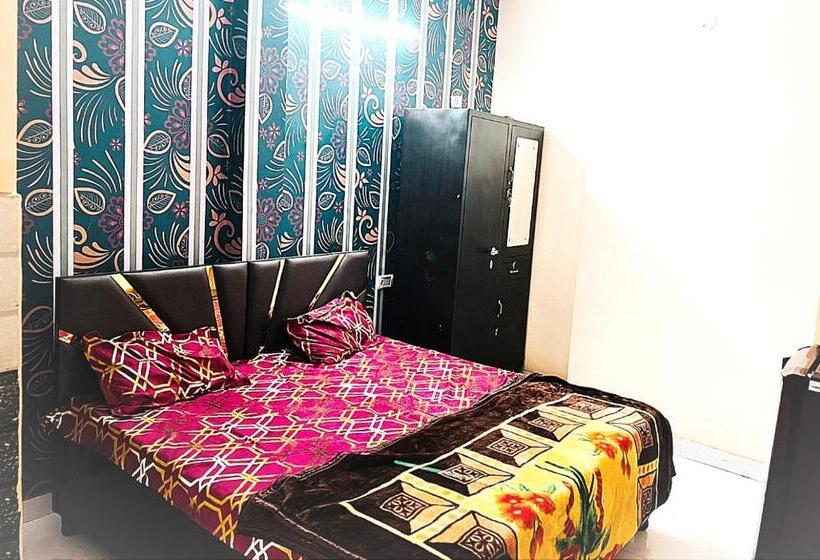 اتاق اکونومی, J.s Apartments    Hotel & Homestay    Rooms For Students, Parents, Family & Couples