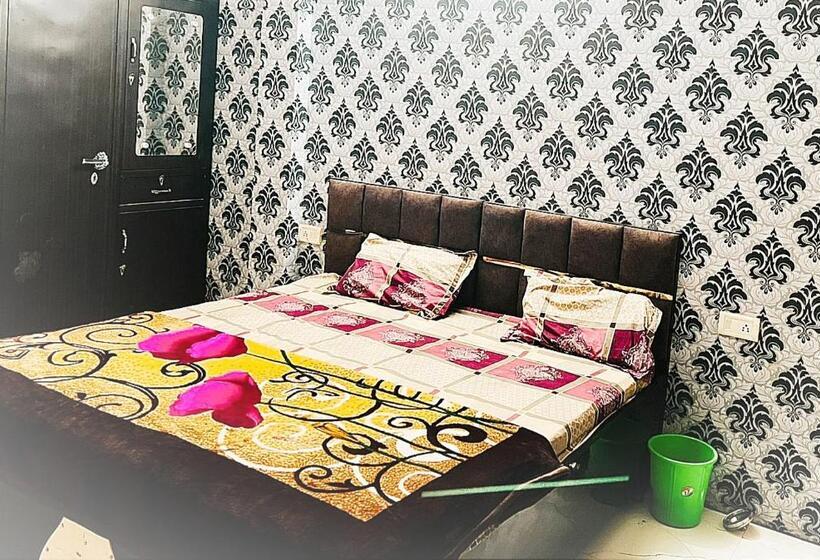 اتاق اکونومی, J.s Apartments    Hotel & Homestay    Rooms For Students, Parents, Family & Couples