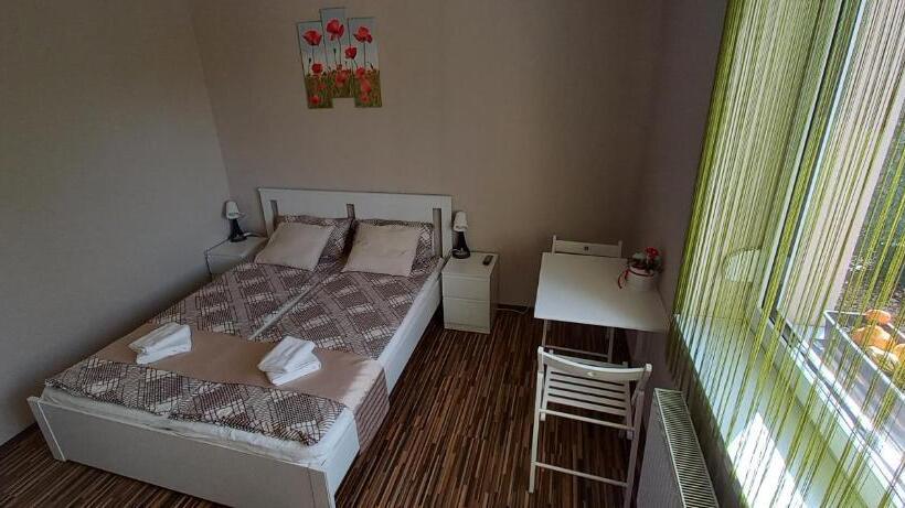 اتاق استاندارد, Barben Apartman