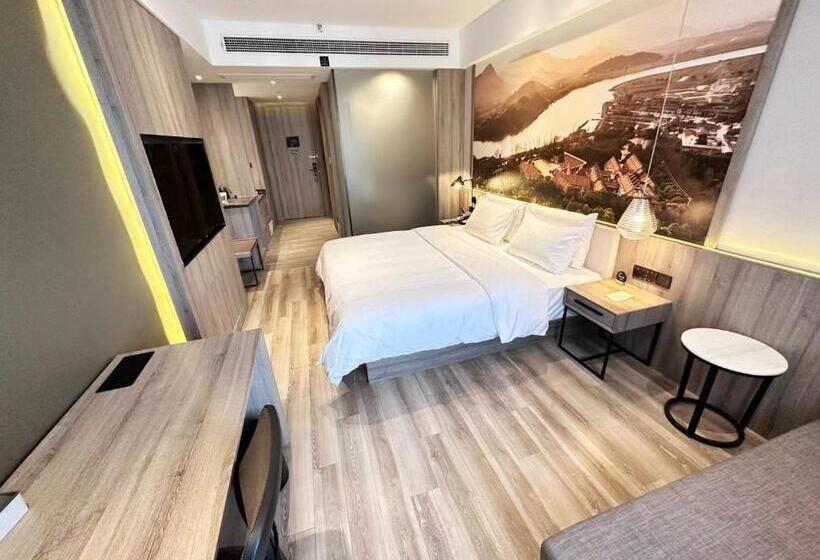 Номер Superior Вид на Реку, Atour Hotel Ningbo Laowaitan