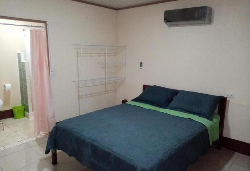 اتاق استاندارد, La Casita