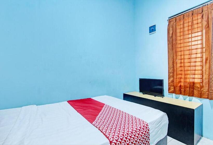 Номер Deluxe, Oyo 93209 Guest House Cemara 3