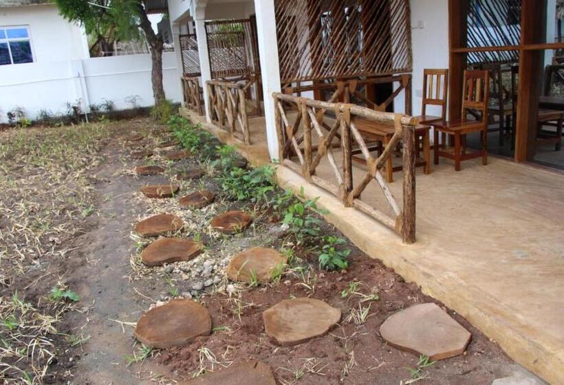 اتاق استاندارد با تخت بزرگ, Zanzigo